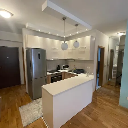 Cozy Art In The Heart Of 아파트 스코페