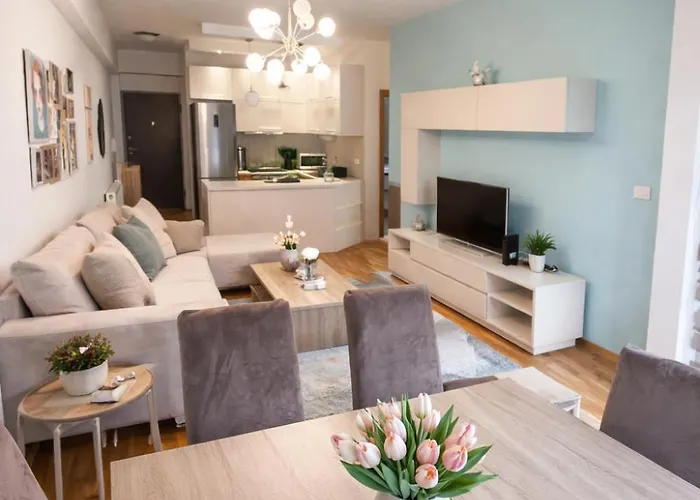 Cozy Art In The Heart Of *