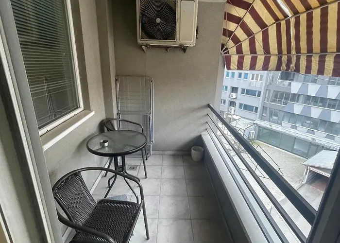 Cozy Art In The Heart Of *